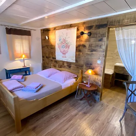 Bed & Breakfast Les Monts D'amara, Ressourcement, Nature, Sante Campuac