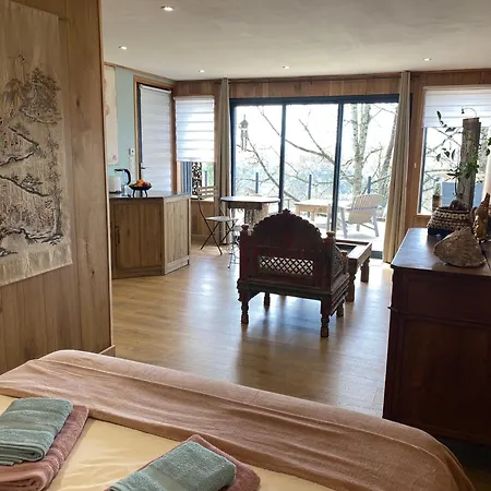Les Monts D'amara, Ressourcement, Nature, Sante Bed & Breakfast *