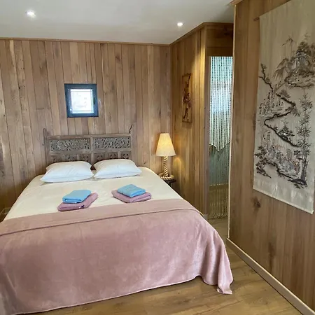 Bed & Breakfast Les Monts D'amara, Ressourcement, Nature, Sante Campuac